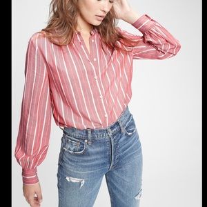 Brand New GAP Button Front Top